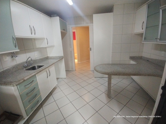 Imagem Apartamento com 3 Quartos à Venda, 151 m² em Centro - Florianópolis