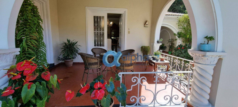 Imagem Casa com 4 Quartos à Venda, 500 m² em Mosela - Petrópolis