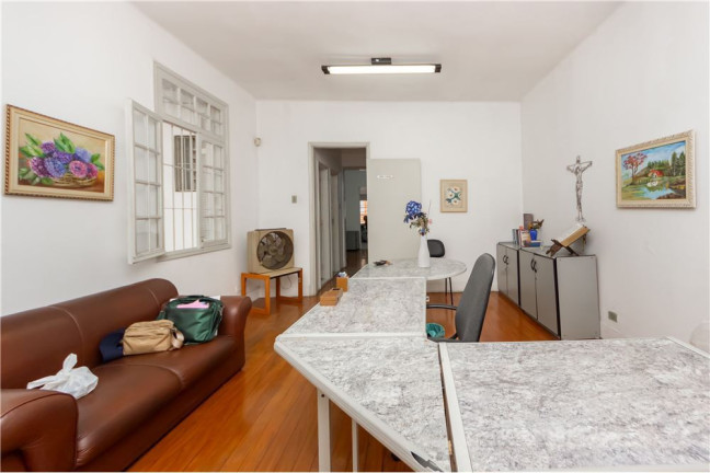 Imagem Casa com 4 Quartos à Venda, em Cambuci - São Paulo Imagem Casa com 4 Quartos à Venda, em Cambuci - São Paulo