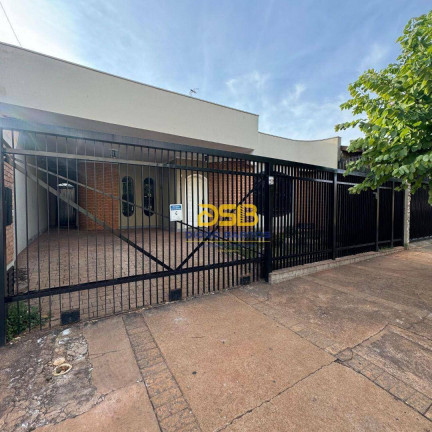 Casa com 3 Quartos para Alugar, 191 m² em Primavera - Barretos