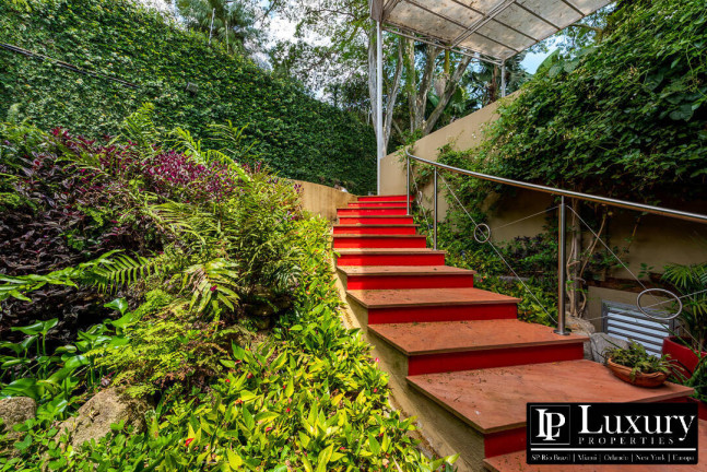 Imagem Casa com 3 Quartos à Venda, em Jardim Guedala - São Paulo Imagem Casa com 3 Quartos à Venda, em Jardim Guedala - São Paulo