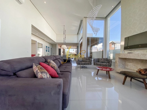 Imagem Casa com 3 Quartos à Venda, 200 m² em Centro - Xangri-la