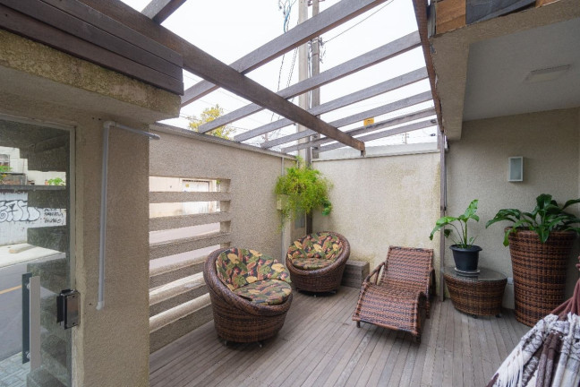 Imagem Casa com 5 Quartos à Venda, 265 m² em Uberaba - Curitiba