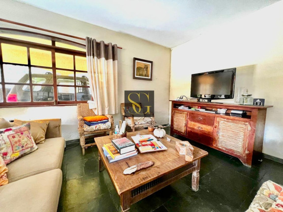 Imagem Casa com 3 Quartos à Venda, 500 m² em Albuquerque - Teresópolis