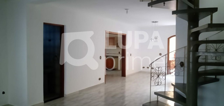 Imagem Casa com 4 Quartos à Venda, 220 m² em Jardim Guanca - São Paulo Imagem Casa com 4 Quartos à Venda, 220 m² em Jardim Guanca - São Paulo