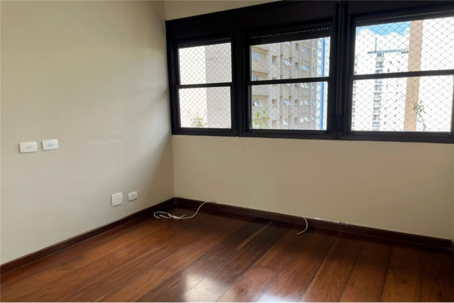 Imagem Apartamento com 4 Quartos à Venda, 120 m² em Moema - São Paulo