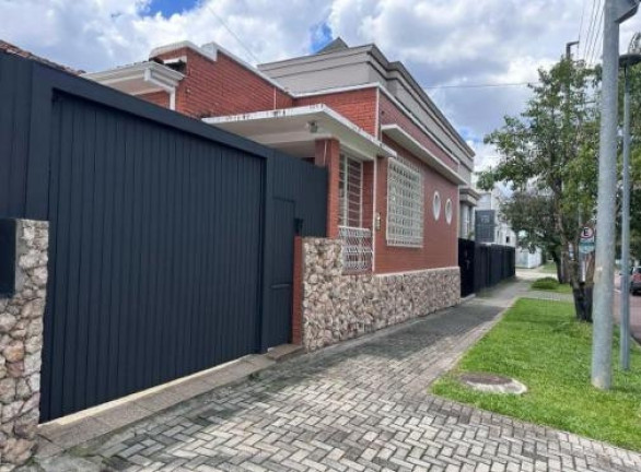 Imagem Casa com 4 Quartos à Venda, 319 m² em Rebouças - Curitiba Imagem Casa com 4 Quartos à Venda, 319 m² em Rebouças - Curitiba