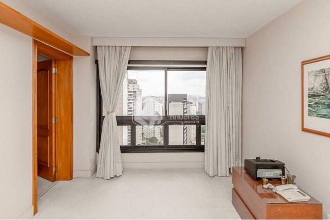Imagem Apartamento com 4 Quartos à Venda, 247 m² em Vila Suzana - São Paulo