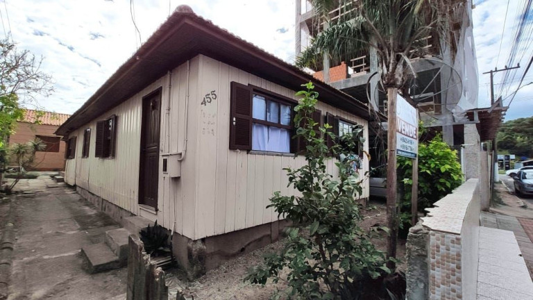 Imagem Imóvel com 1 Quarto à Venda,  em Centro - Imbituba