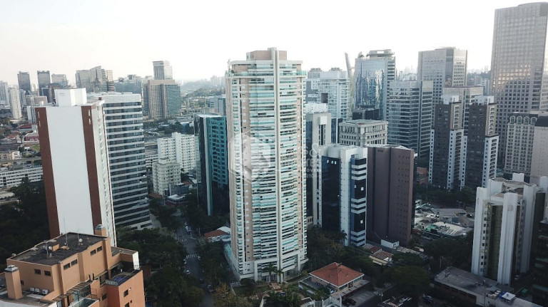 Foto do imóvel Apartamento com 3 Quartos à Venda, 240 m² em Cidade Monções - São Paulo