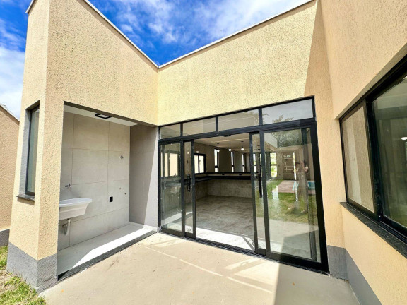 Imagem Casa com 3 Quartos à Venda, 360 m² em São Matheus - São Pedro Da Aldeia Imagem Casa com 3 Quartos à Venda, 360 m² em São Matheus - São Pedro Da Aldeia