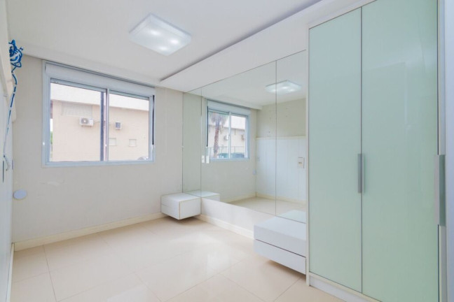 Imagem Imóvel com 2 Quartos à Venda, 48 m² em Jardim Itu - Porto Alegre Imagem Imóvel com 2 Quartos à Venda, 48 m² em Jardim Itu - Porto Alegre