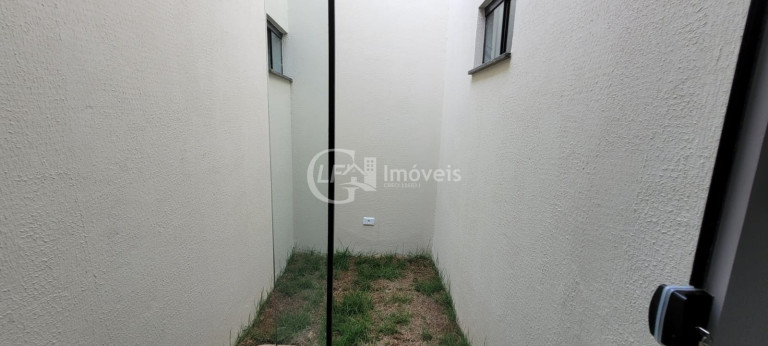 Imagem Casa com 3 Quartos à Venda, 89 m² em São Francisco - Campo Grande Imagem Casa com 3 Quartos à Venda, 89 m² em São Francisco - Campo Grande