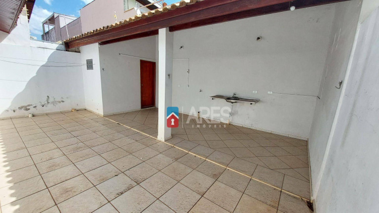 Imagem Casa com 3 Quartos para Alugar, 210 m² em Parque Novo Mundo - Americana Imagem Casa com 3 Quartos para Alugar, 210 m² em Parque Novo Mundo - Americana
