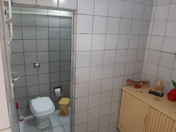 Imagem Casa com 3 Quartos à Venda, 220 m² em Engenho Do Meio - Recife Imagem Casa com 3 Quartos à Venda, 220 m² em Engenho Do Meio - Recife