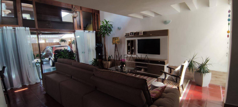 Imagem Casa com 3 Quartos à Venda, 190 m² em Indaiá - Caraguatatuba Imagem Casa com 3 Quartos à Venda, 190 m² em Indaiá - Caraguatatuba