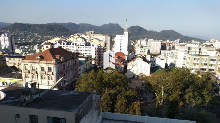 Imagem Apartamento com 3 Quartos à Venda, 85 m² em Centro - Santa Maria
