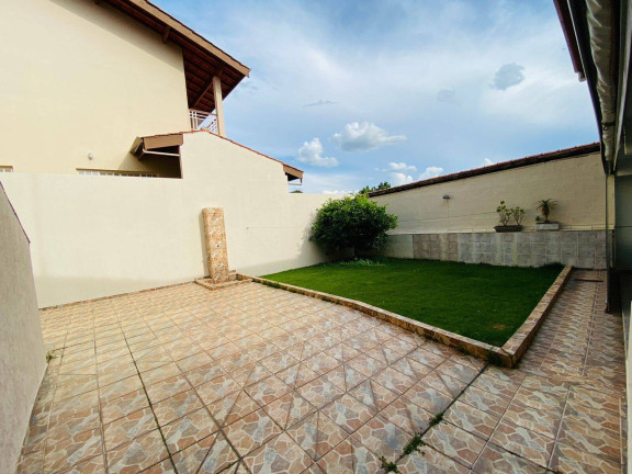 Imagem Casa com 4 Quartos à Venda, 300 m² em Vila Santista - Atibaia Imagem Casa com 4 Quartos à Venda, 300 m² em Vila Santista - Atibaia