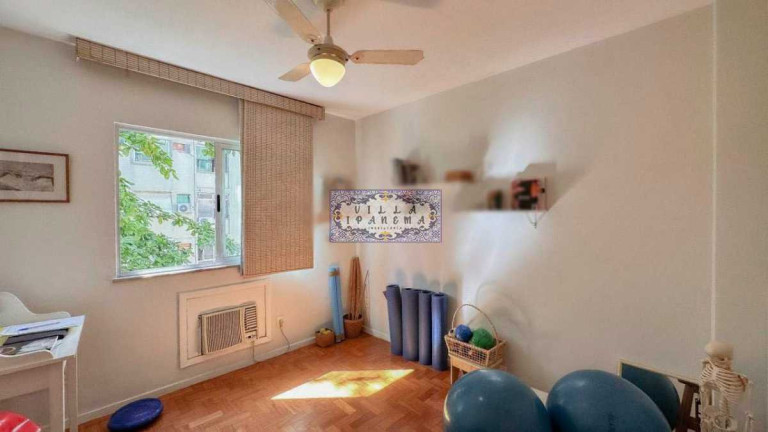 Imagem Apartamento com 4 Quartos à Venda, 161 m² em Lagoa - Rio De Janeiro Imagem Apartamento com 4 Quartos à Venda, 161 m² em Lagoa - Rio De Janeiro