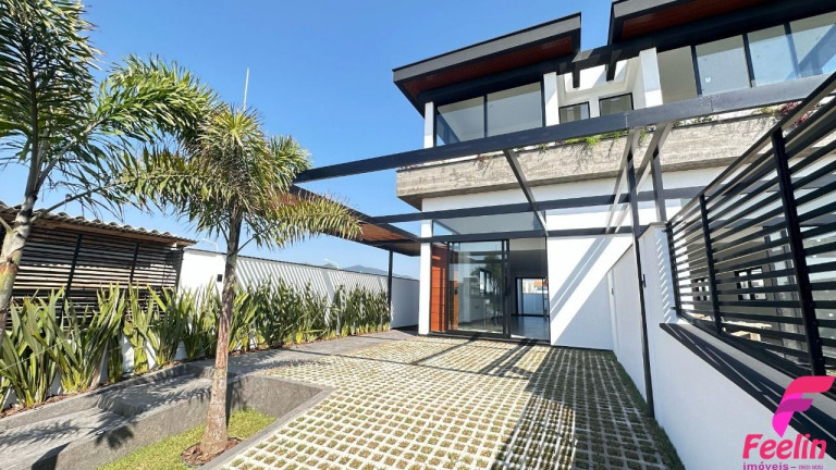Imagem Casa com 3 Quartos à Venda, 163 m² em Campeche - Florianópolis
