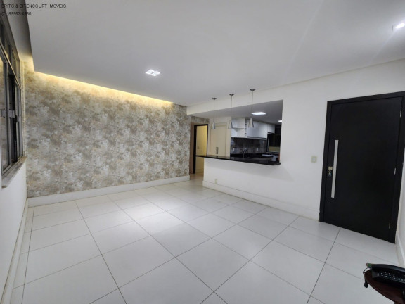 Imagem Imóvel com 3 Quartos à Venda, 110 m² em Barra - Salvador Imagem Imóvel com 3 Quartos à Venda, 110 m² em Barra - Salvador
