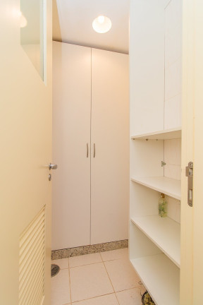 Imagem Apartamento com 3 Quartos à Venda, 148 m² em Moinhos De Vento - Porto Alegre Imagem Apartamento com 3 Quartos à Venda, 148 m² em Moinhos De Vento - Porto Alegre