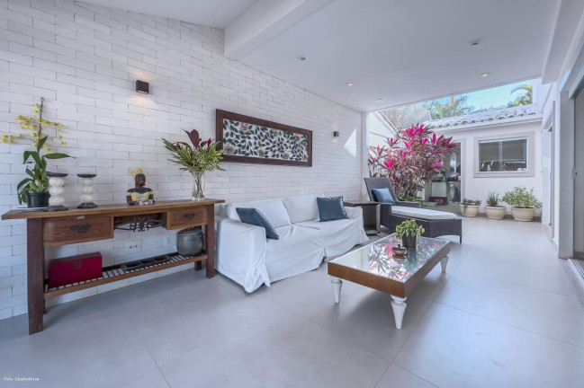 Imagem Casa com 5 Quartos à Venda, 500 m² em Barra Da Tijuca - Rio De Janeiro Imagem Casa com 5 Quartos à Venda, 500 m² em Barra Da Tijuca - Rio De Janeiro