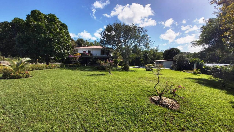Imagem Casa de Condomínio com 4 Quartos à Venda, 650 m² em Estrada Do Côco - Lauro De Freitas