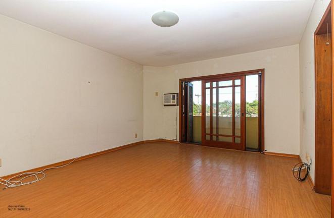 Imagem Casa com 3 Quartos à Venda, 220 m² em Ipanema - Porto Alegre