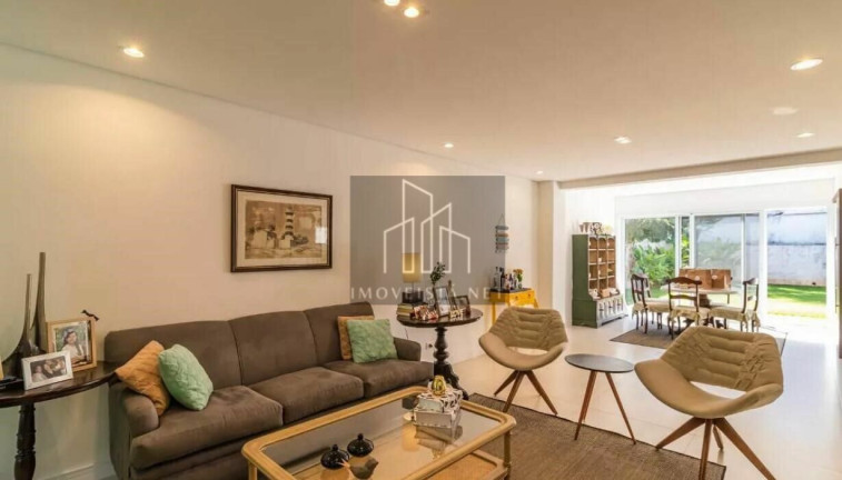 Imagem Casa com 4 Quartos à Venda, 300 m² em Alphaville - Santana De Parnaíba Imagem Casa com 4 Quartos à Venda, 300 m² em Alphaville - Santana De Parnaíba