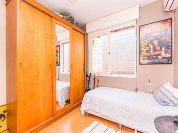 Imagem Casa com 3 Quartos à Venda, 146 m² em Jardim Itu - Porto Alegre Imagem Casa com 3 Quartos à Venda, 146 m² em Jardim Itu - Porto Alegre