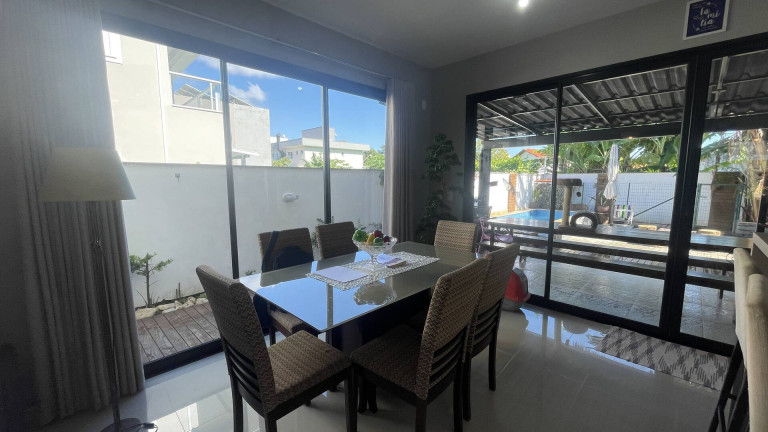 Imagem Casa com 3 Quartos à Venda, 215 m² em Cachoeira Do Bom Jesus - Florianópolis