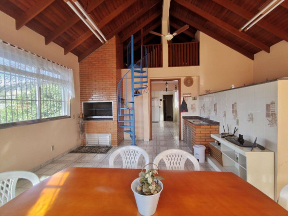 Imagem Casa com 4 Quartos à Venda, 256 m² em Glória - Porto Alegre