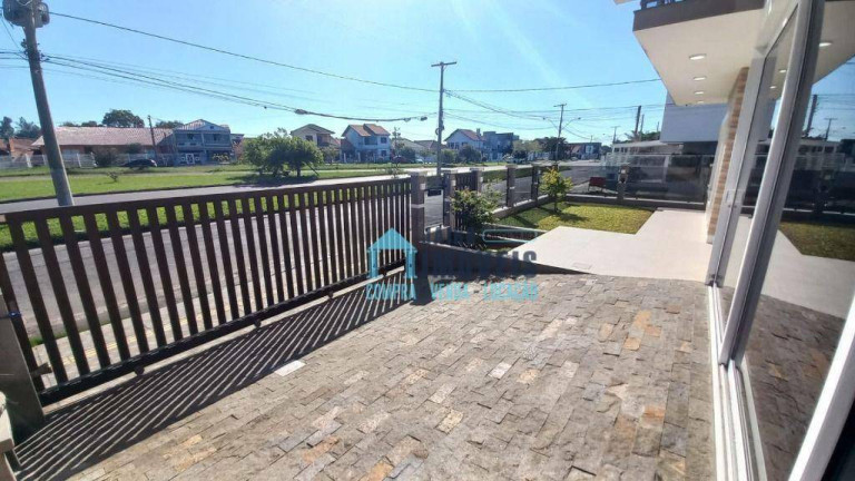 Imagem Casa com 4 Quartos à Venda, 240 m² em Centro - Tramandaí Imagem Casa com 4 Quartos à Venda, 240 m² em Centro - Tramandaí