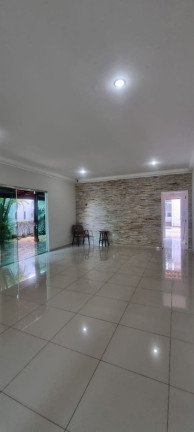 Imagem Casa com 4 Quartos à Venda, 400 m² em Ponta Negra - Manaus