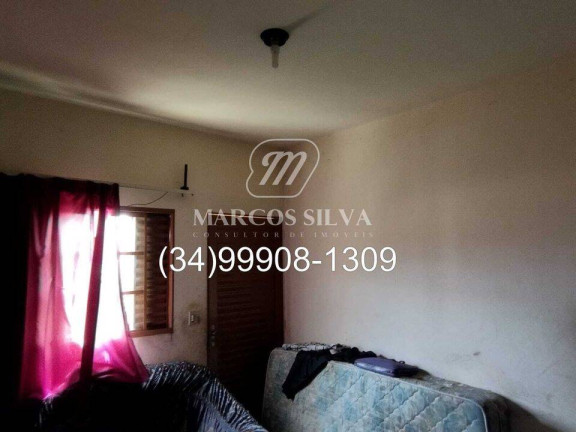Imagem Casa com 3 Quartos à Venda, 250 m² em Santa Mônica - Uberlândia