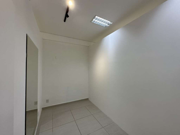 Imagem Sala Comercial à Venda ou Locação, 57 m² em Granja Viana - Cotia Imagem Sala Comercial à Venda ou Locação, 57 m² em Granja Viana - Cotia