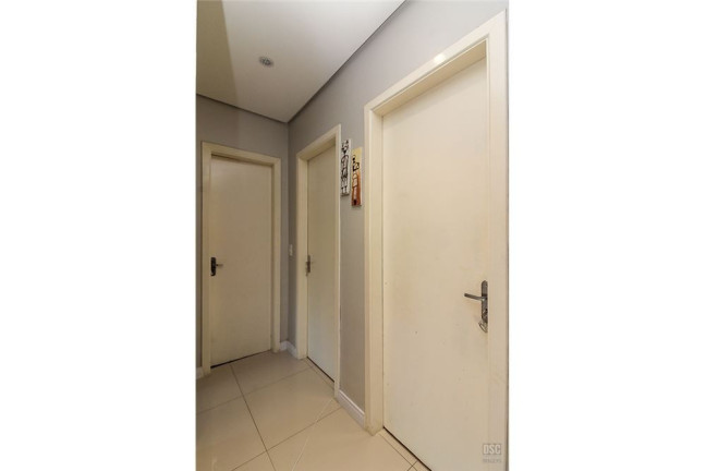 Imagem Casa com 3 Quartos à Venda, em Hípica - Porto Alegre Imagem Casa com 3 Quartos à Venda, em Hípica - Porto Alegre