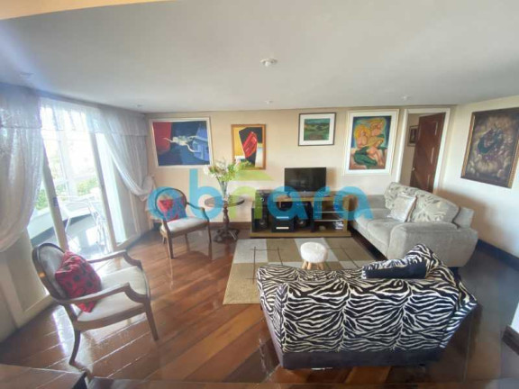 Imagem Apartamento com 3 Quartos à Venda, 160 m² em Copacabana - Rio De Janeiro Imagem Apartamento com 3 Quartos à Venda, 160 m² em Copacabana - Rio De Janeiro