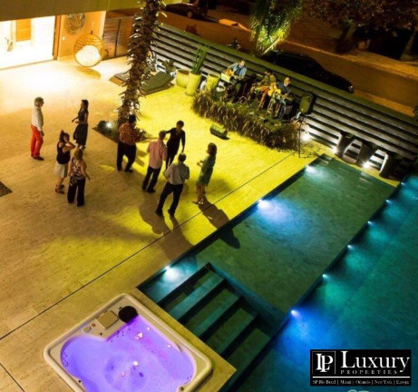 Imagem Casa de Condomínio com 4 Quartos à Venda, 1.434 m² em Tamboré - Santana De Parnaíba Imagem Casa de Condomínio com 4 Quartos à Venda, 1.434 m² em Tamboré - Santana De Parnaíba