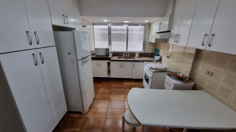 Imagem Apartamento com 3 Quartos à Venda, 190 m² em Pitangueiras - Guarujá Imagem Apartamento com 3 Quartos à Venda, 190 m² em Pitangueiras - Guarujá