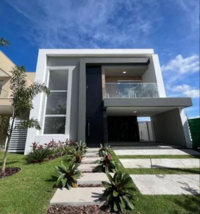 Casa com 4 Quartos à Venda, 204 m² em Centro - Camaçari