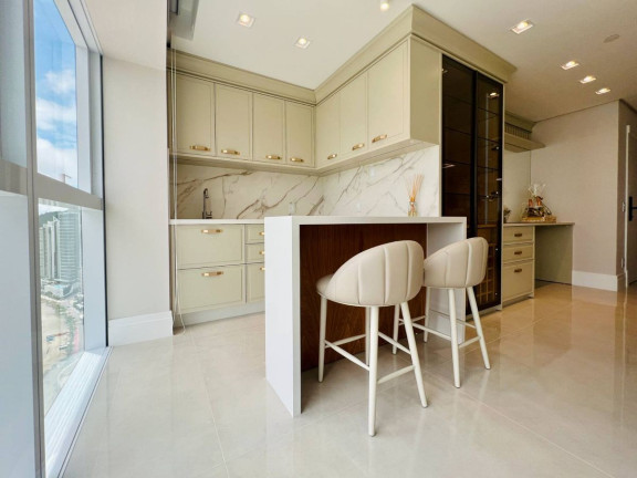 Imagem Apartamento com 4 Quartos à Venda,  em Barra Sul - Balneário Camboriú