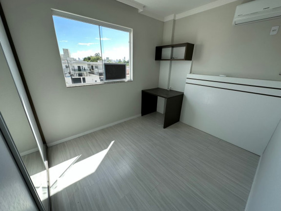Imagem Apartamento com 2 Quartos à Venda, 64 m² em Centro - Camboriú
