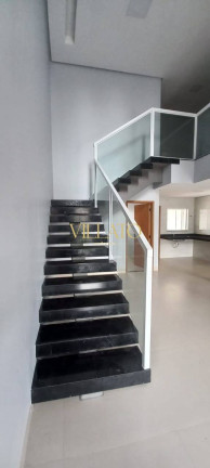 Imagem Casa com 3 Quartos à Venda, 185 m² em Jardim América - Goiânia Imagem Casa com 3 Quartos à Venda, 185 m² em Jardim América - Goiânia