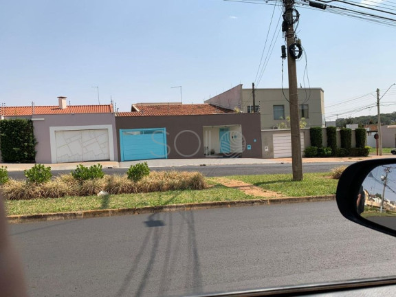 Imagem Casa com 3 Quartos à Venda, 360 m² em Vila Harmonia - Araraquara Imagem Casa com 3 Quartos à Venda, 360 m² em Vila Harmonia - Araraquara