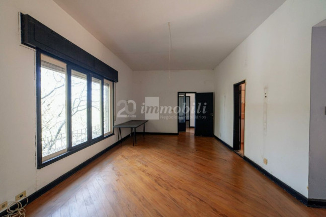 Imagem Casa com 5 Quartos à Venda, 400 m² em Pacaembu - São Paulo Imagem Casa com 5 Quartos à Venda, 400 m² em Pacaembu - São Paulo