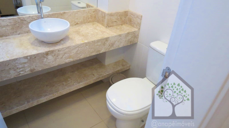 Imagem Casa com 3 Quartos à Venda, 205 m² em Sambaqui - Florianópolis Imagem Casa com 3 Quartos à Venda, 205 m² em Sambaqui - Florianópolis