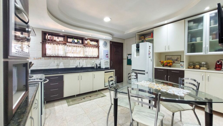 Imagem Casa com 4 Quartos à Venda, 267 m² em Jardim Itu - Porto Alegre
