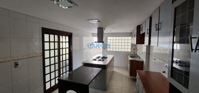 Imagem Sobrado com 3 Quartos à Venda, 300 m² em Jardim Maria Rosa - Taboão Da Serra Imagem Sobrado com 3 Quartos à Venda, 300 m² em Jardim Maria Rosa - Taboão Da Serra